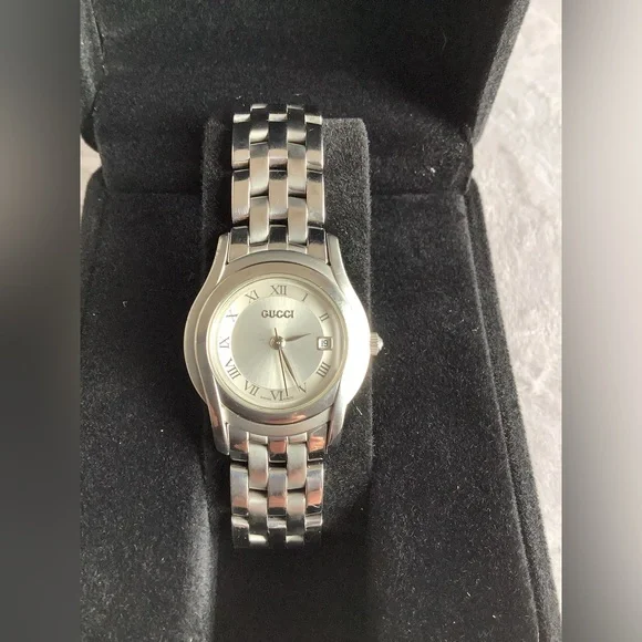 Ladies GUCCI stainless steel watch💖 - Picture 2 of 13